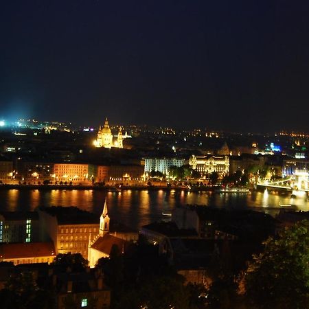 Luxurious Apartment With Balconies In Downtown Bp Budapeszt Zewnętrze zdjęcie